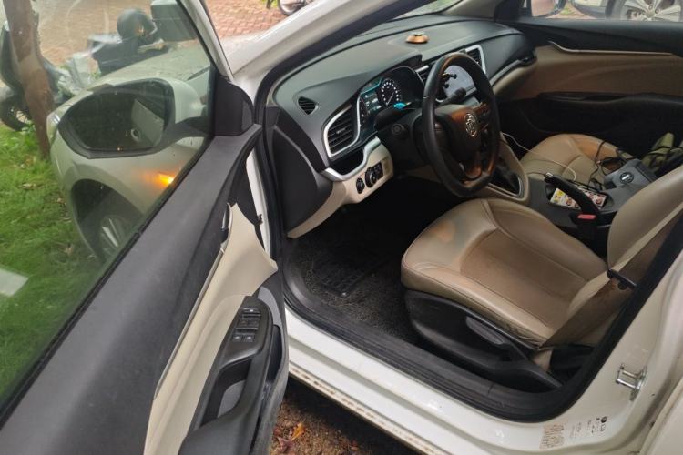 Used Buick GT 2017 15N Automatic Elite Version Driver Seat