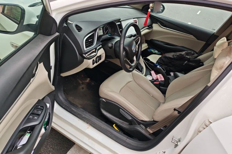 Used Buick GT 2017 15N Automatic Elite Version Driver Seat