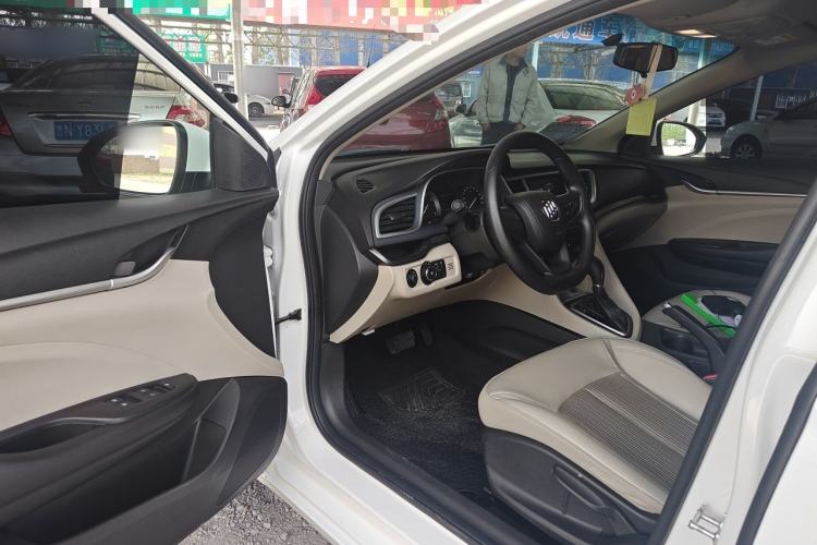 Used Buick GT 2017 15N Automatic Elite Version Driver Seat