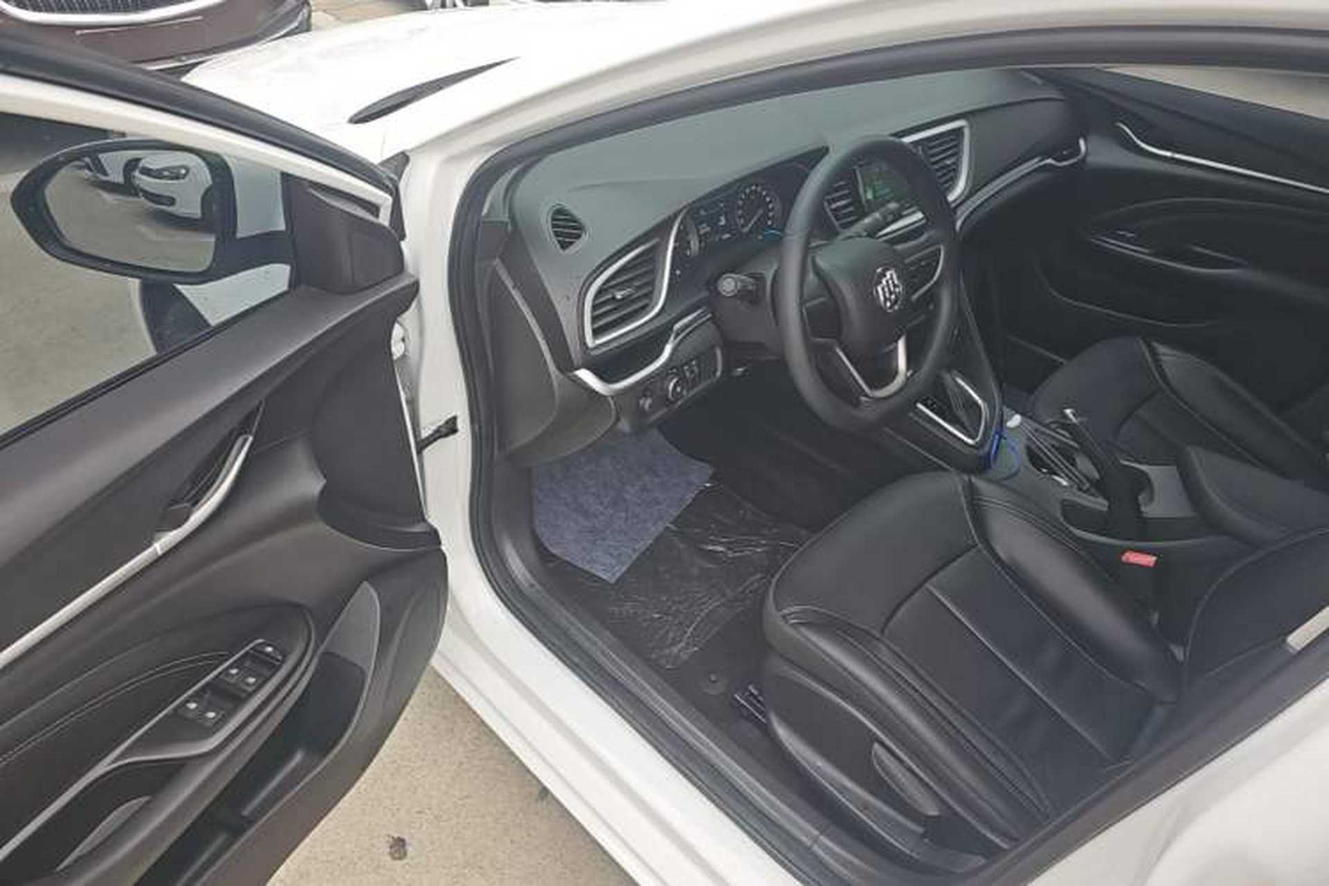 Used Buick GT 2017 15N Automatic Deluxe Edition Driver Seat