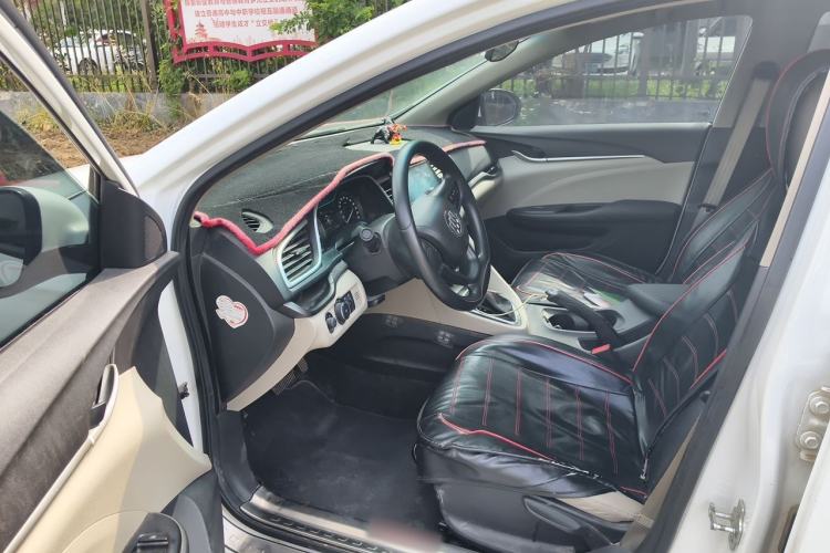 Used Buick GT 2017 15N Automatic Elite Version Driver Seat