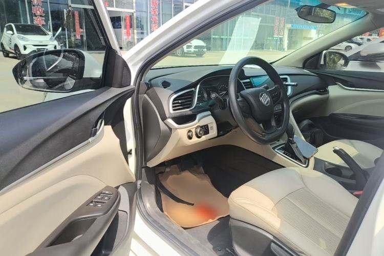 Used Buick GT 2017 15N Automatic Elite Version Driver Seat