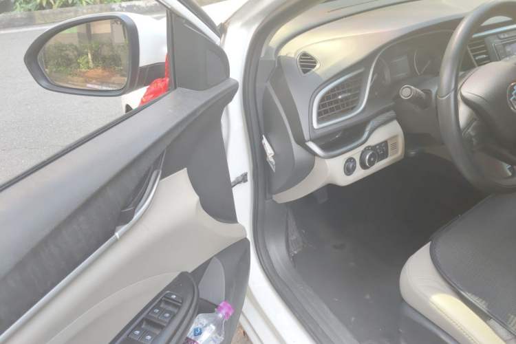 Used Buick GT 2017 15N Manual Elite Version Driver Seat