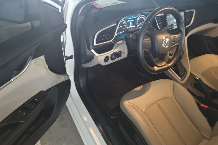 Used Buick GT 2017 15N Automatic Elite Version Driver Seat