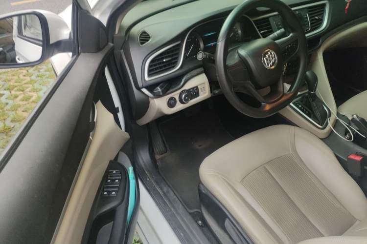 Used Buick GT 2017 15N Automatic Elite Version Driver Seat