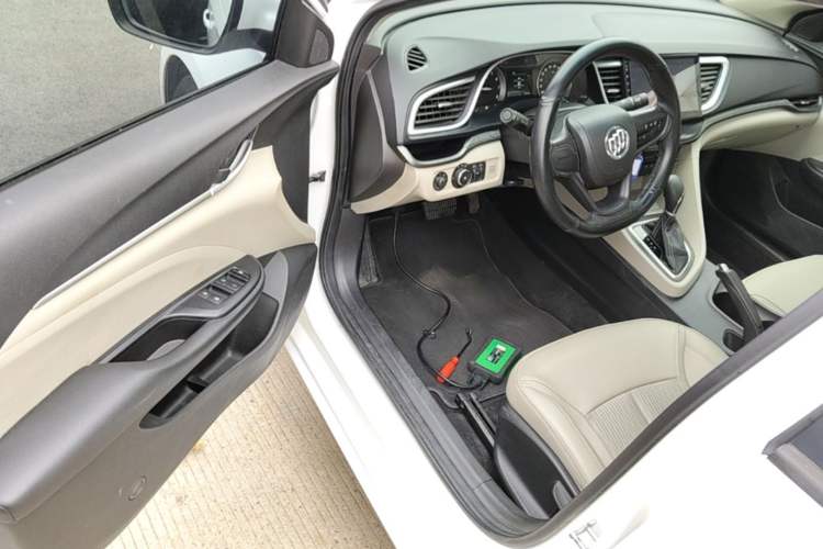 Used Buick GT 2017 15N Automatic Elite Version Driver Seat