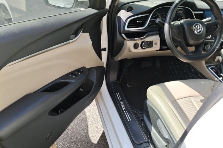 Used Buick GT 2017 15N Automatic Elite Version Driver Seat
