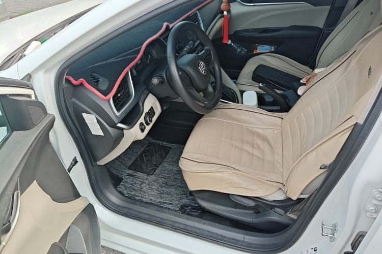 Used Buick GT 2017 15N Automatic Elite Version Driver Seat