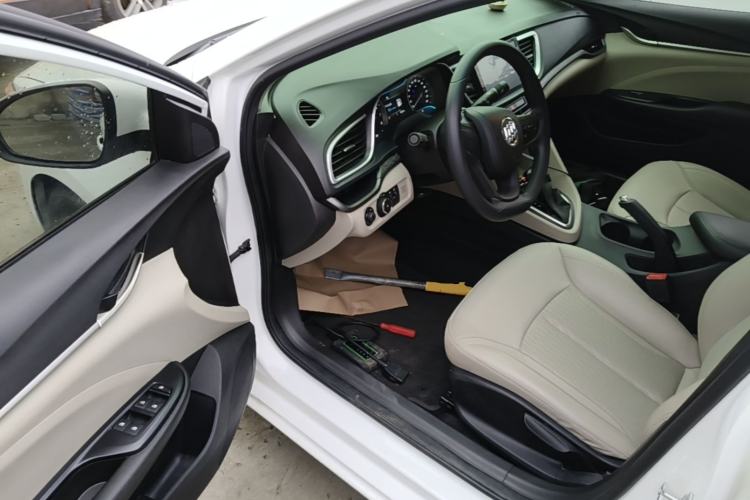 Used Buick GT 2017 15N Automatic Elite Version Driver Seat
