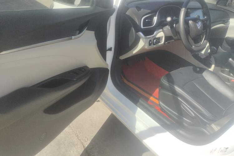 Used Buick GT 2017 15N Manual Entry-Level Trim Driver Seat