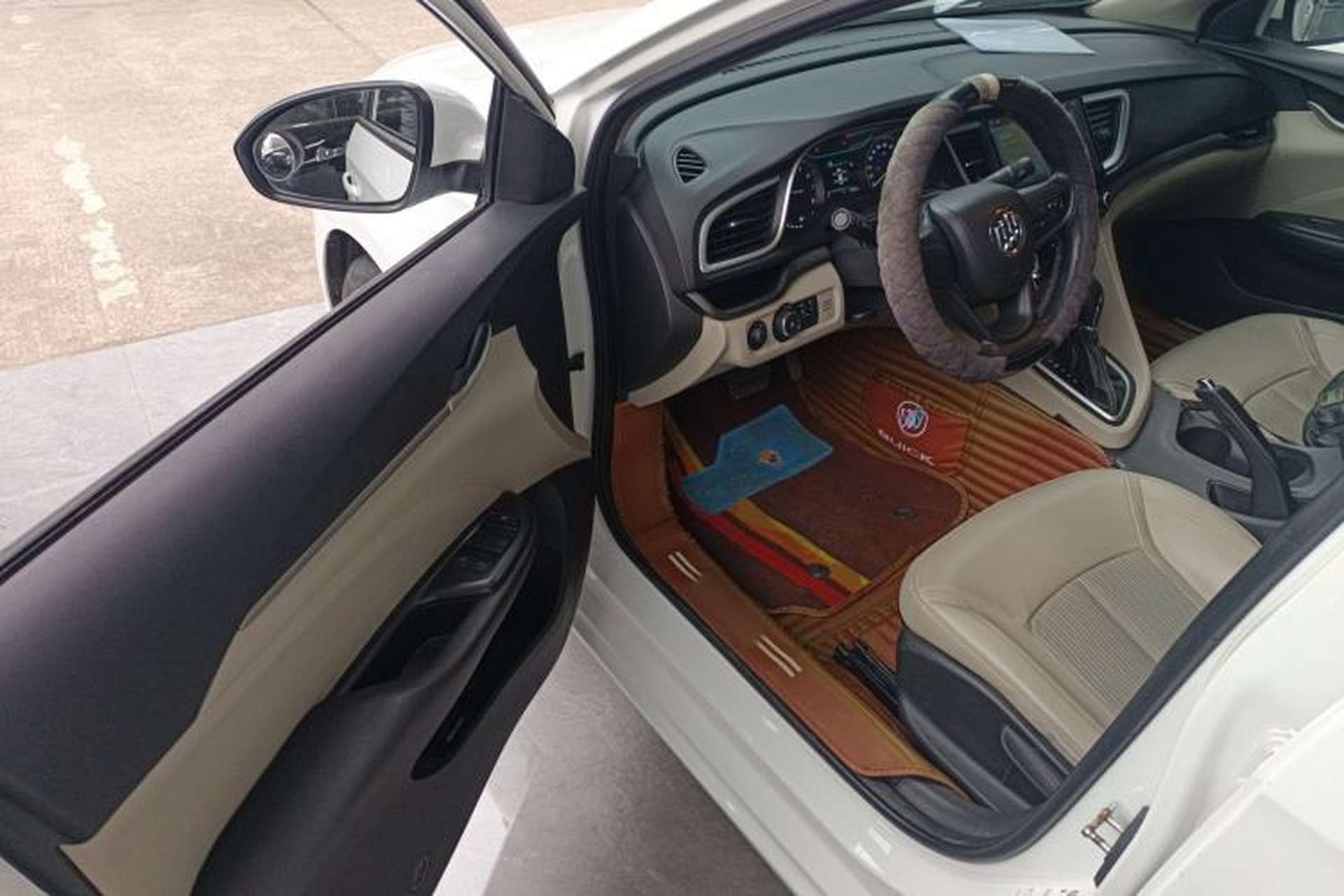 Used Buick GT 2017 15N Automatic Elite Version Driver Seat