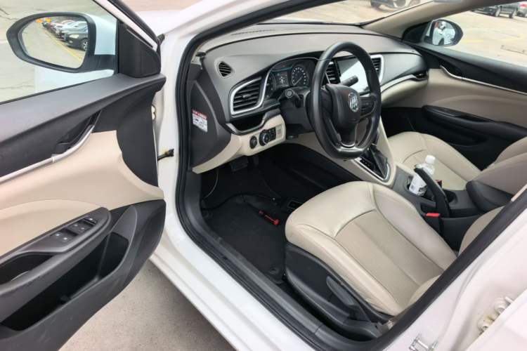 Used Buick GT 2017 15N Automatic Elite Version Driver Seat
