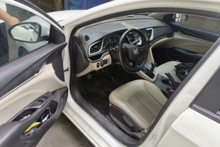 Used Buick GT 2017 15N Manual Elite Version Driver Seat
