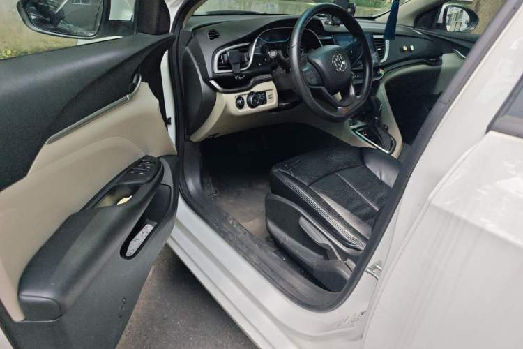 Used Buick GT 2017 15N Automatic Entry-Level Trim Driver Seat