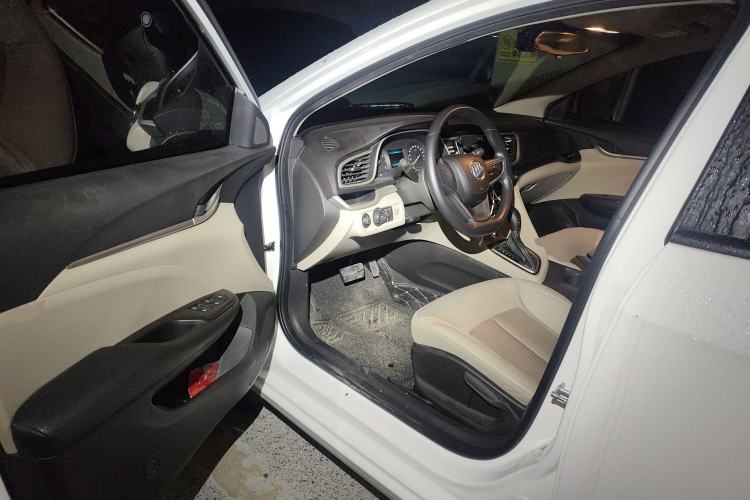 Used Buick GT 2017 15N Automatic Elite Version Driver Seat