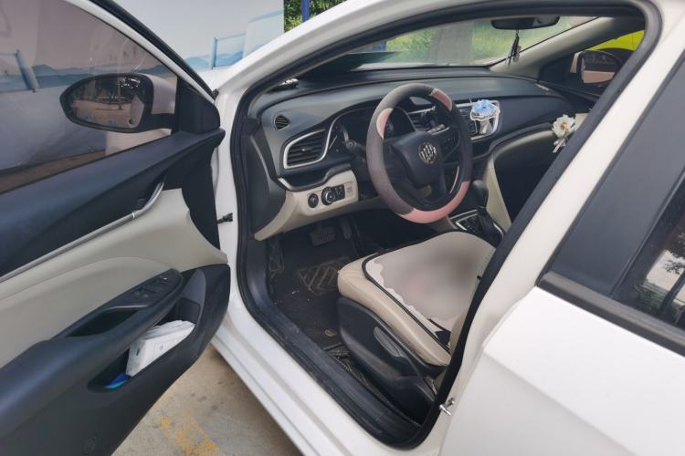 Used Buick GT 2017 15N Automatic Elite Version Driver Seat