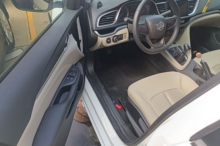 Used Buick GT 2017 15N Manual Entry-Level Trim Driver Seat