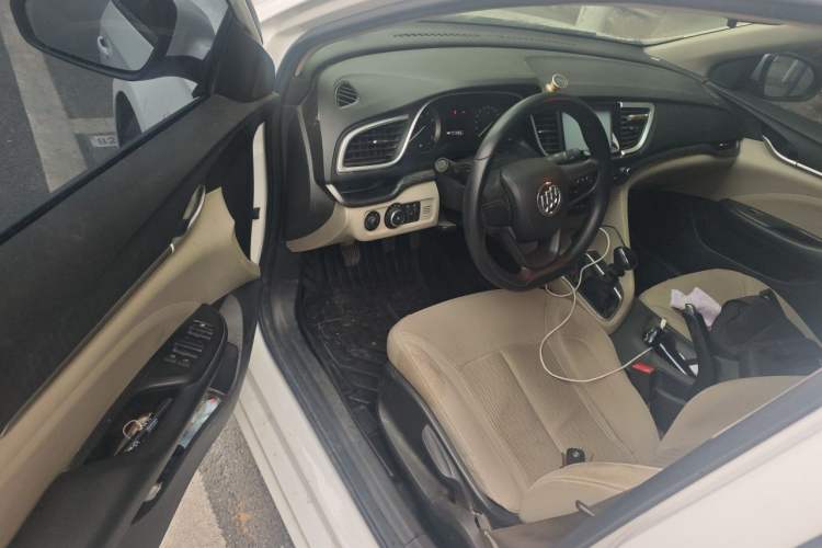 Used Buick GT 2017 15N Manual Entry-Level Trim Driver Seat