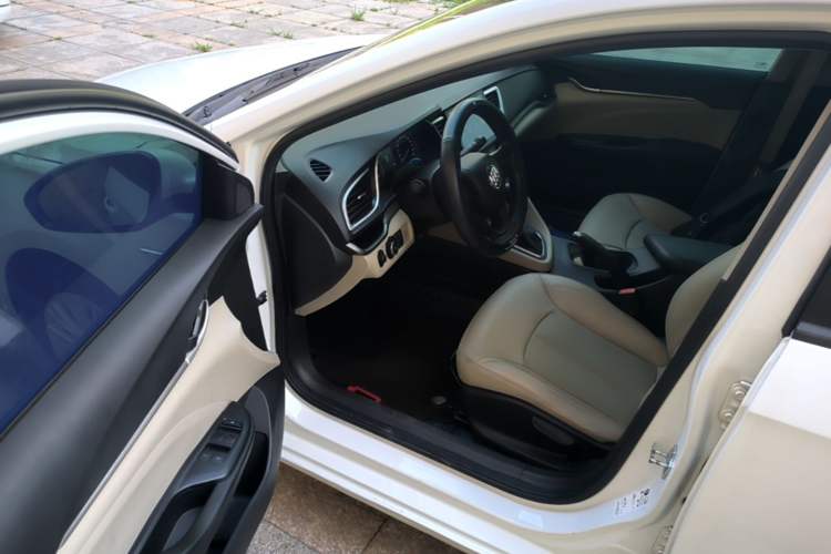 Used Buick GT 2017 15N Automatic Elite Version Driver Seat