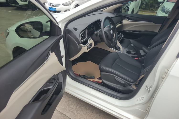 Used Buick GT 2017 15N Automatic Elite Version Driver Seat