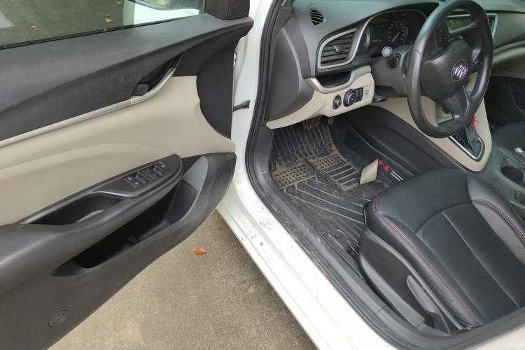 Used Buick GT 2017 15N Automatic Entry-Level Trim Driver Seat