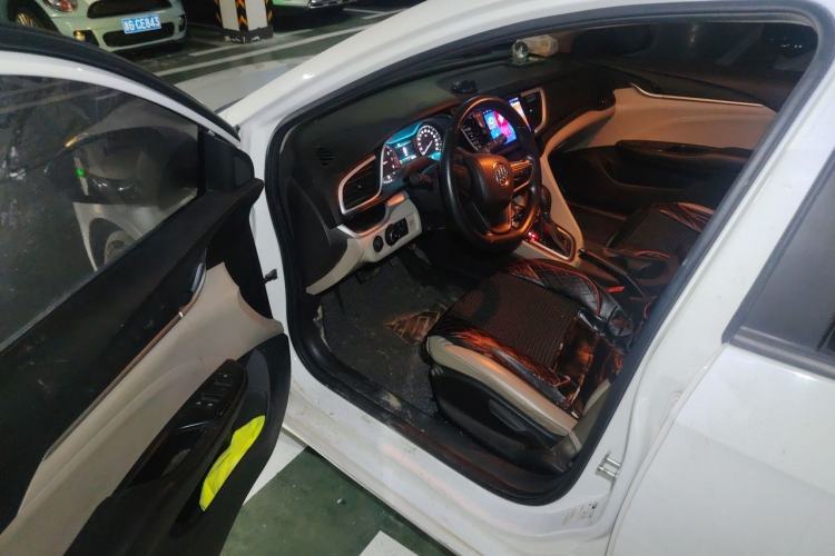 Used Buick GT 2017 15N Automatic Elite Version Driver Seat