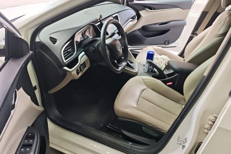 Used Buick GT 2017 15N Automatic Elite Version Driver Seat