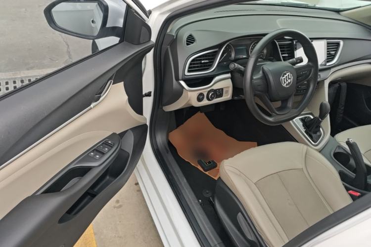 Used Buick GT 2017 15N Automatic Elite Version Driver Seat
