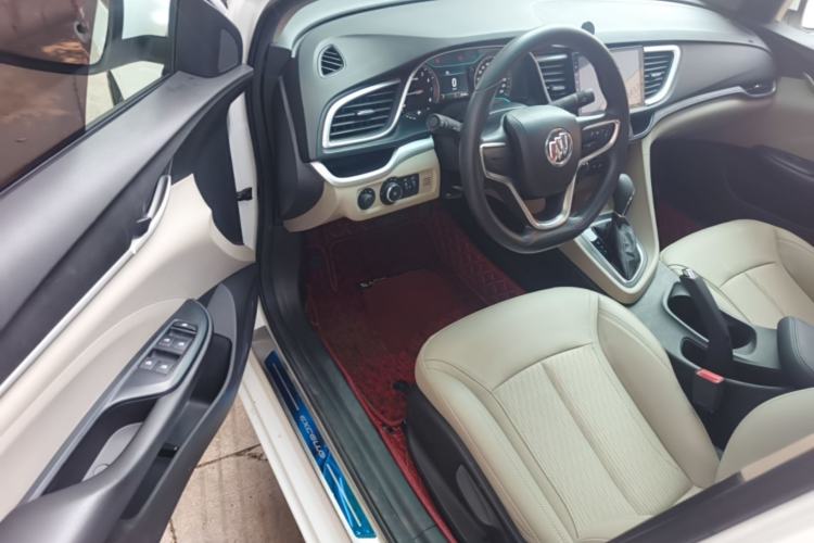Used Buick GT 2017 15N Automatic Elite Version Driver Seat