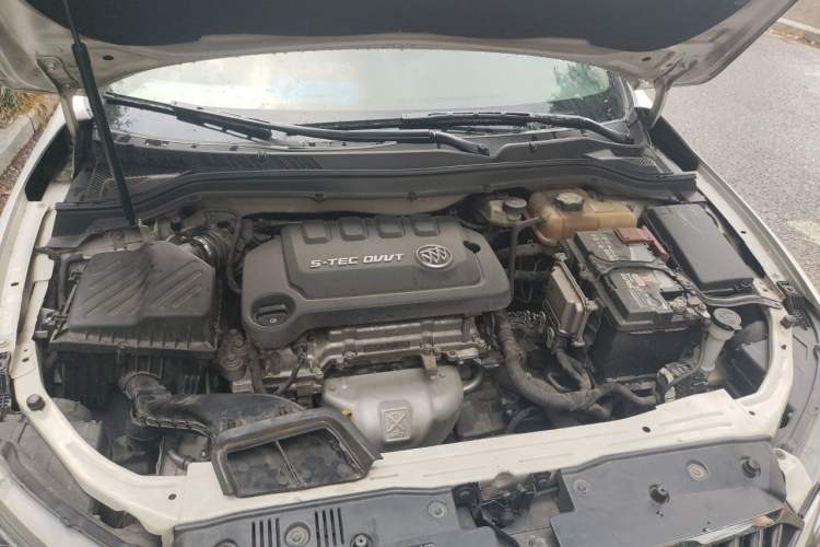 Used Buick GT 2017 15N Automatic Elite Version Engine Bay
