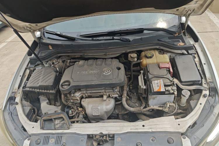 Used Buick GT 2017 15N Automatic Elite Version Engine Bay