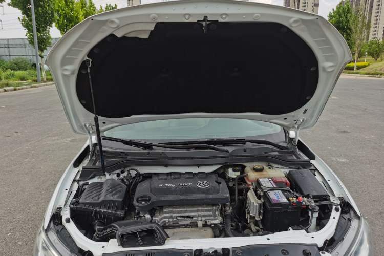 Used Buick GT 2017 15N Manual Entry-Level Trim Engine Bay