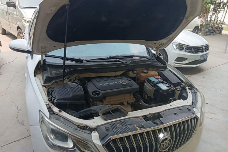 Used Buick GT 2017 15N Manual Entry-Level Trim Engine Bay