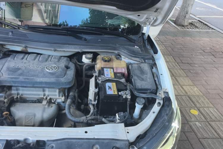 Used Buick GT 2017 15N Manual Elite Version Engine Bay Left