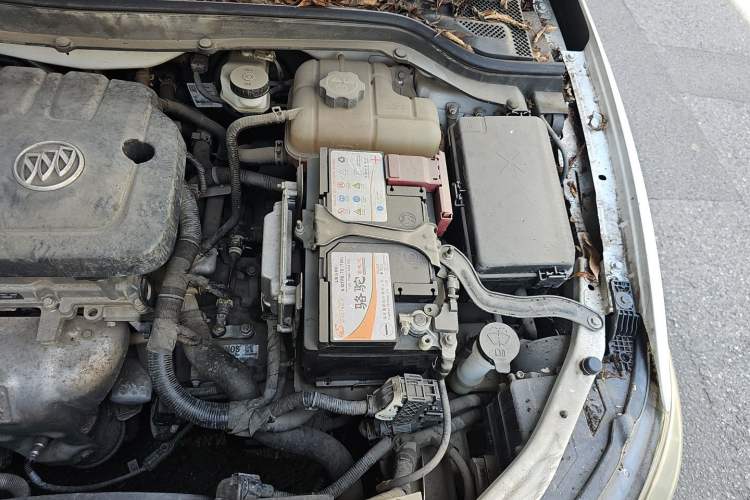 Used Buick GT 2017 15N Automatic Elite Version Engine Bay Left