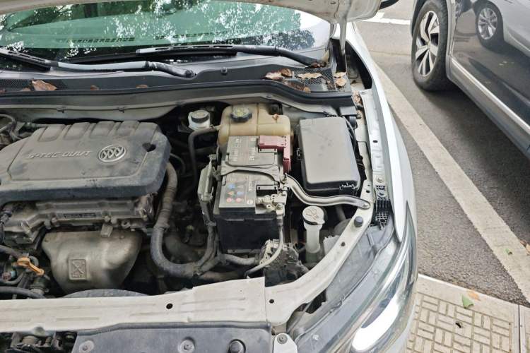 Used Buick GT 2017 15N Automatic Entry-Level Trim Engine Bay Left