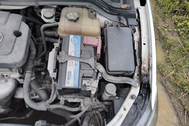 Used Buick GT 2017 15N Automatic Entry-Level Trim Engine Bay Left