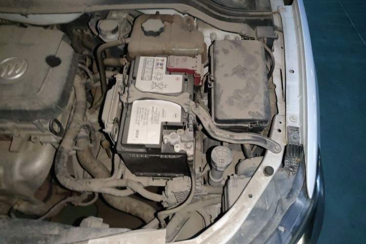 Used Buick GT 2017 15N Manual Elite Version Engine Bay Left