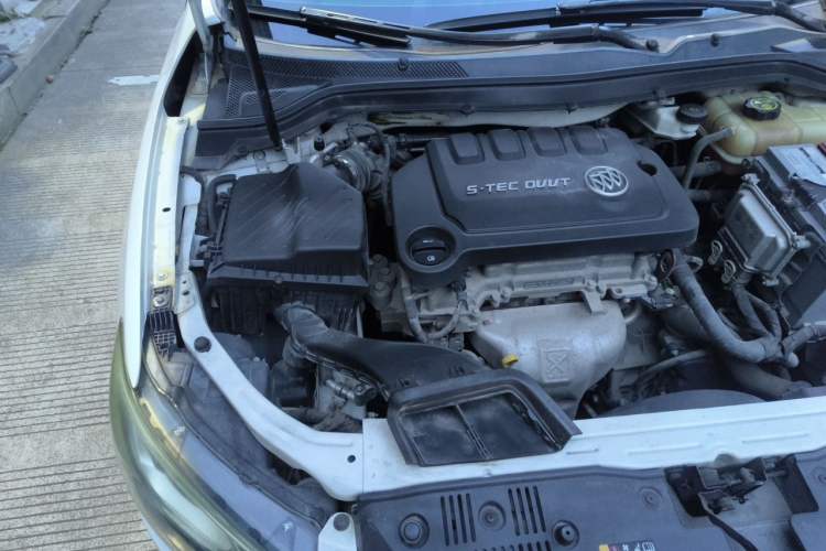 Used Buick GT 2017 15N Automatic Elite Version Engine Bay Right