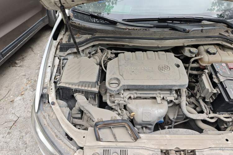 Used Buick GT 2017 15N Manual Entry-Level Trim Engine Bay Right