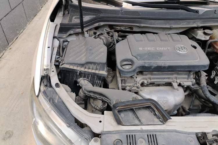 Used Buick GT 2017 15N Manual Elite Version Engine Bay Right