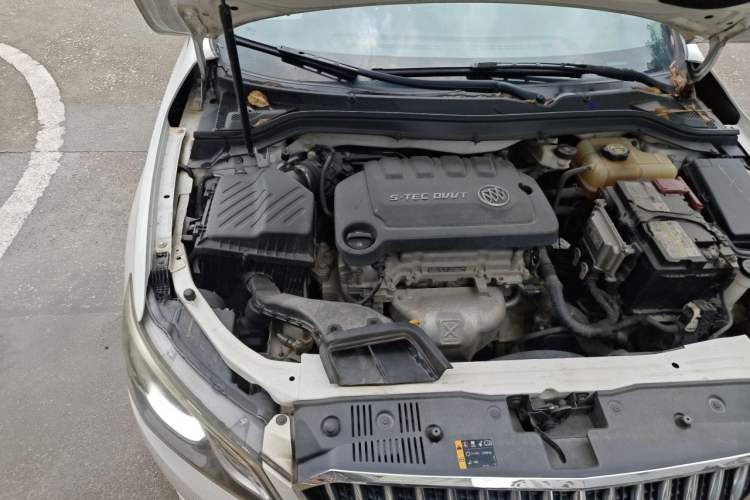 Used Buick GT 2017 15N Automatic Elite Version Engine Bay Right