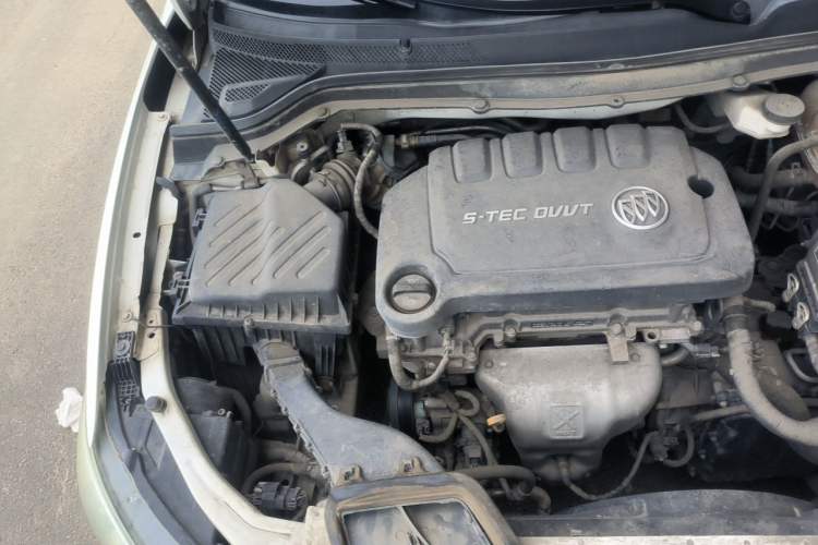 Used Buick GT 2017 15N Automatic Elite Version Engine Bay Right