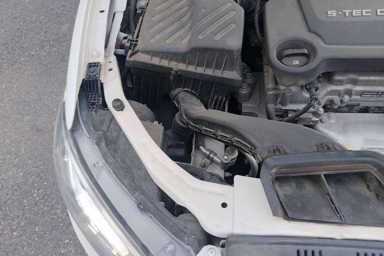 Used Buick GT 2017 15N Manual Elite Version Engine Bay Right