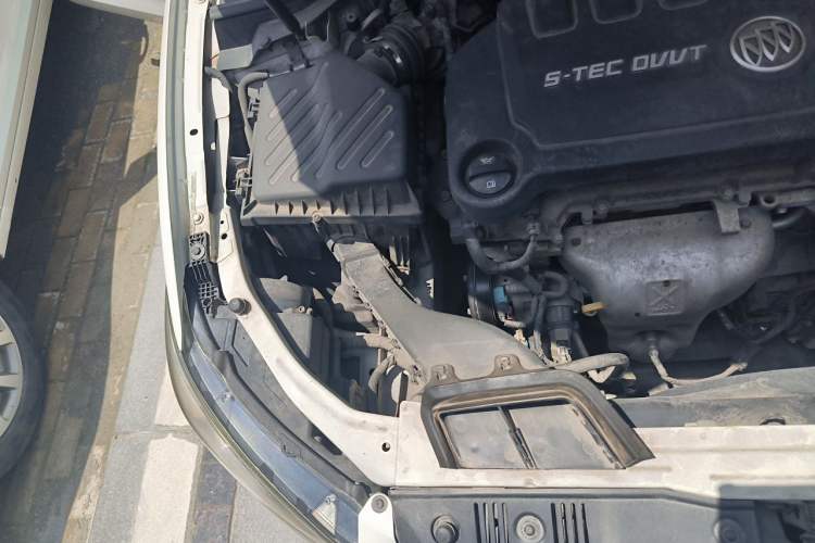 Used Buick GT 2017 15N Automatic Elite Version Engine Bay Right