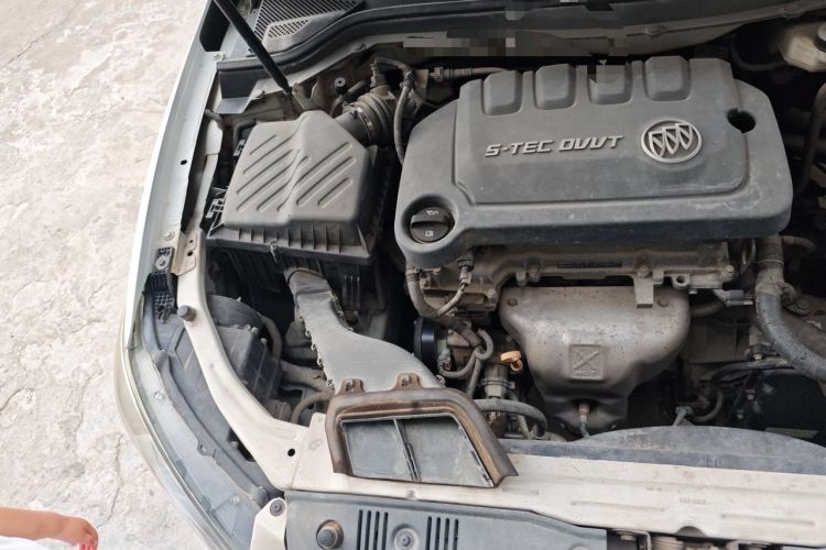 Used Buick GT 2017 15N Automatic Elite Version Engine Bay Right