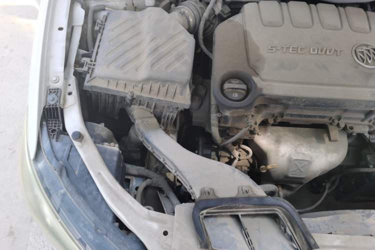 Used Buick GT 2017 15N Automatic Elite Version Engine Bay Right