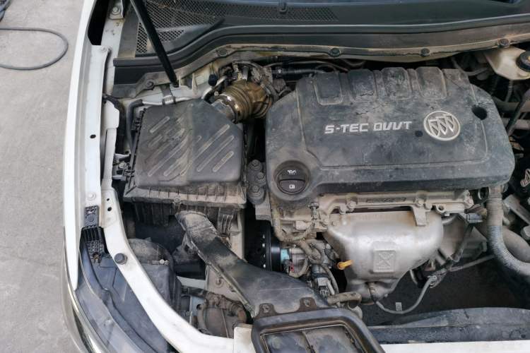 Used Buick GT 2017 15N Manual Entry-Level Trim Engine Bay Right