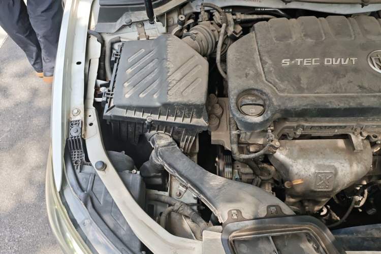 Used Buick GT 2017 15N Automatic Elite Version Engine Bay Right