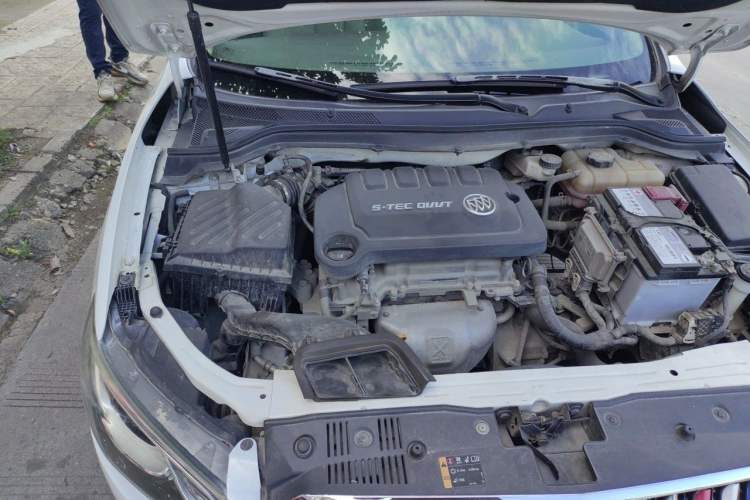 Used Buick GT 2017 15N Manual Elite Version Engine Bay Right